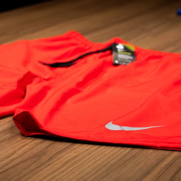 Short Masculino Nike Logo Refletivo com Bolso - Imagem 15