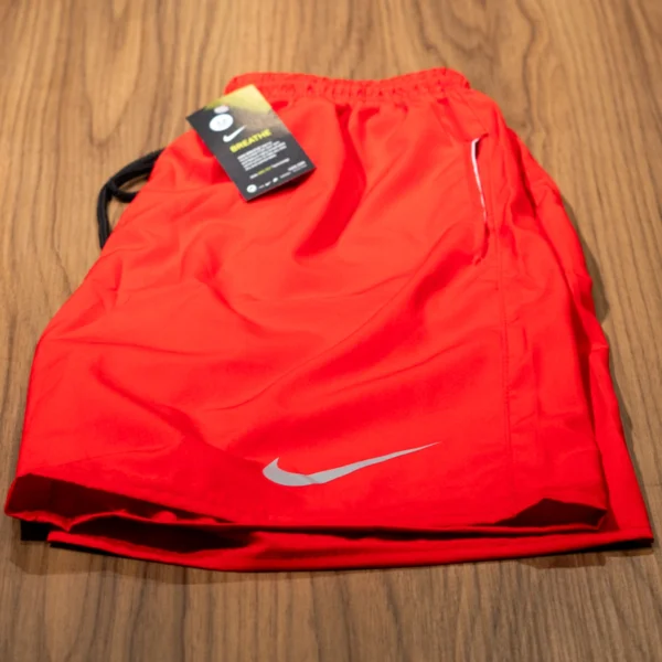Short Masculino Nike Logo Refletivo com Bolso - Imagem 14
