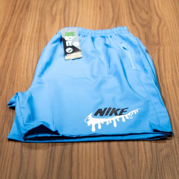 Short Masculino Nike Logo Refletivo com Bolso - Imagem 16