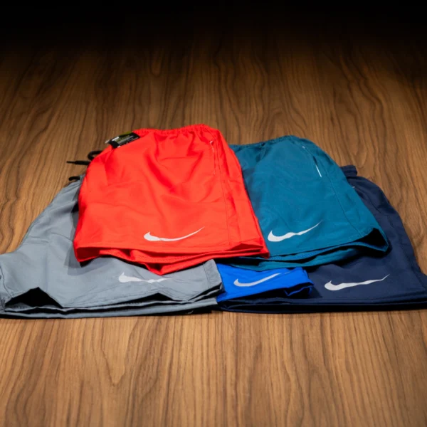 Short Masculino Nike Logo Refletivo com Bolso - Imagem 2